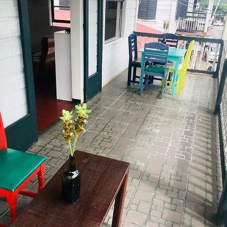 Guesthouse De Kleine Historie Paramaribo Bagian luar foto