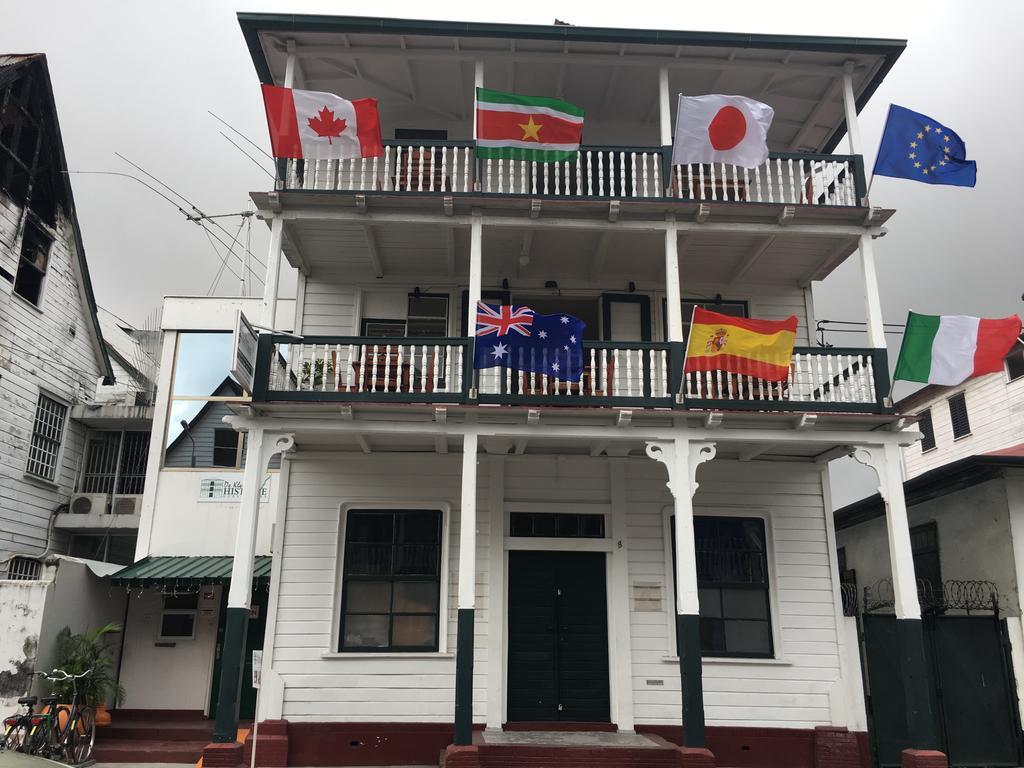 Guesthouse De Kleine Historie Paramaribo Bagian luar foto